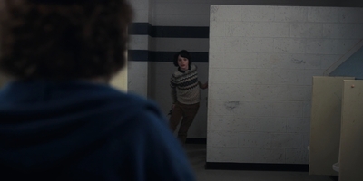 Stranger_Things_S02E03_mp48555.jpg