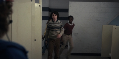Stranger_Things_S02E03_mp48556.jpg