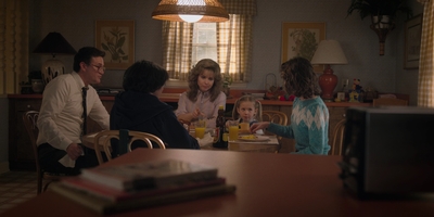 Stranger_Things_S02E04_mp40568.jpg