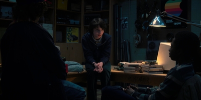 Stranger_Things_S02E04_mp41359.jpg
