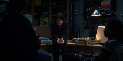 Stranger_Things_S02E04_mp41360.jpg