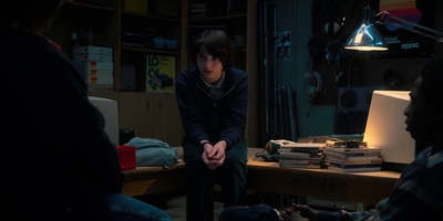 Stranger_Things_S02E04_mp41375.jpg