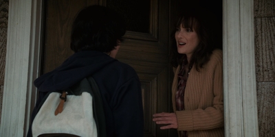 Stranger_Things_S02E04_mp42256.jpg