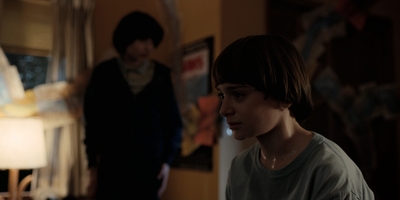 Stranger_Things_S02E05_mp42624.jpg