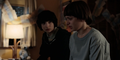 Stranger_Things_S02E05_mp42637.jpg