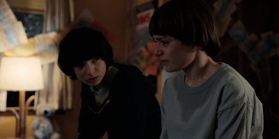 Stranger_Things_S02E05_mp42643.jpg