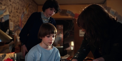 Stranger_Things_S02E05_mp43893.jpg