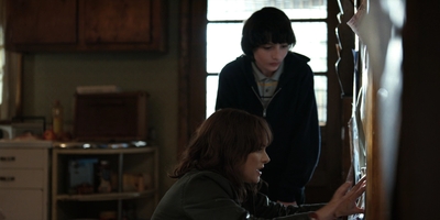 Stranger_Things_S02E05_mp43920.jpg