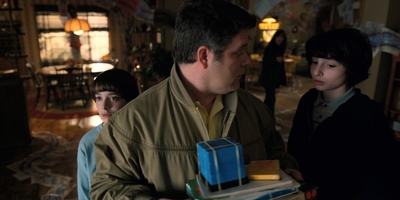 Stranger_Things_S02E05_mp44020.jpg