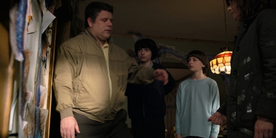 Stranger_Things_S02E05_mp44040.jpg