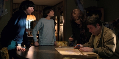 Stranger_Things_S02E05_mp44566.jpg