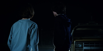 Stranger_Things_S02E05_mp45706.jpg