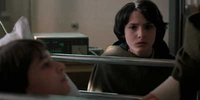 Stranger_Things_S02E06_mp46821.jpg