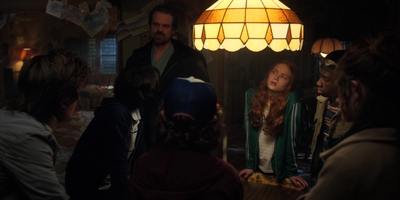 Stranger_Things_S02E08_mp44098.jpg