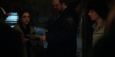 Stranger_Things_S02E08_mp44156.jpg