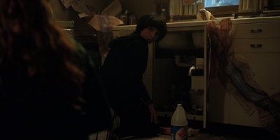 Stranger_Things_S02E08_mp44336.jpg
