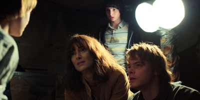 Stranger_Things_S02E08_mp44800.jpg