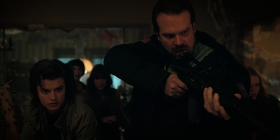 Stranger_Things_S02E08_mp45075.jpg