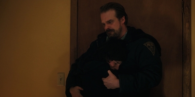 Stranger_Things_S02E09_mp45269.jpg