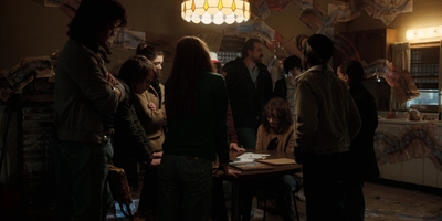 Stranger_Things_S02E09_mp45540.jpg