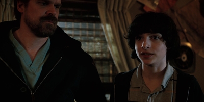 Stranger_Things_S02E09_mp45567.jpg