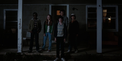 Stranger_Things_S02E09_mp45750.jpg