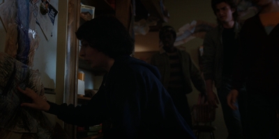 Stranger_Things_S02E09_mp46107.jpg