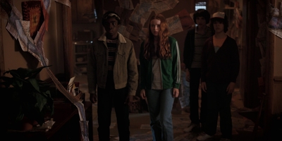 Stranger_Things_S02E09_mp46243.jpg