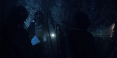 Stranger_Things_S02E09_mp46763.jpg