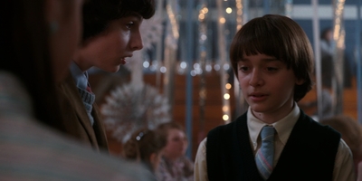 Stranger_Things_S02E09_mp48205.jpg