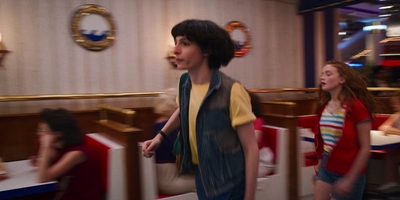 Stranger_Things_S03E01_mp40549.jpg