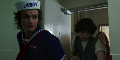 Stranger_Things_S03E01_mp40562.jpg