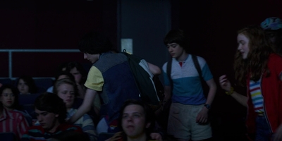 Stranger_Things_S03E01_mp40588.jpg