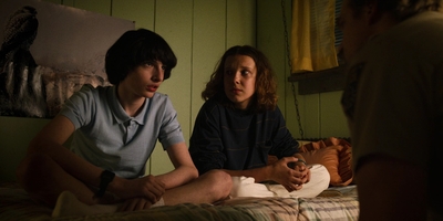 Stranger_Things_S03E01_mp42402.jpg