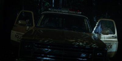 Stranger_Things_S03E01_mp42412.jpg