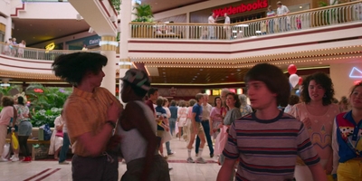 Stranger_Things_S03E02_mp44828.jpg