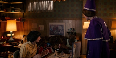 Stranger_Things_S03E03_mp46813.jpg