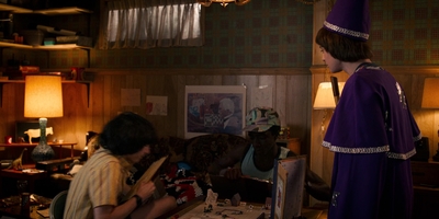 Stranger_Things_S03E03_mp46814.jpg
