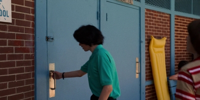 Stranger_Things_S03E04_mp41426.jpg