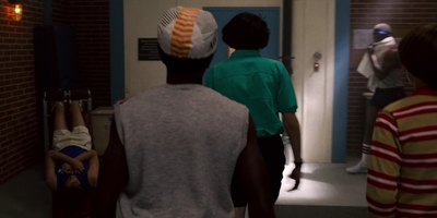 Stranger_Things_S03E04_mp41439.jpg