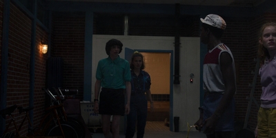Stranger_Things_S03E04_mp42889.jpg