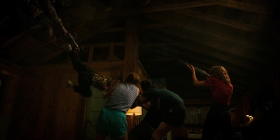 Stranger_Things_S03E07_mp44011.jpg