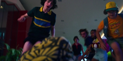 Stranger_Things_S03E07_mp46379.jpg