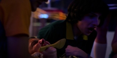 Stranger_Things_S03E08_mp46541.jpg