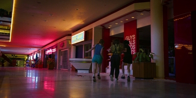 Stranger_Things_S03E08_mp47721.jpg