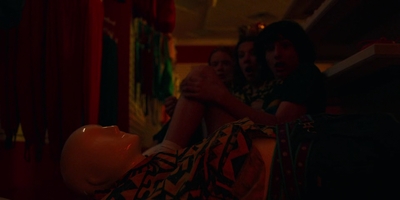 Stranger_Things_S03E08_mp47754.jpg