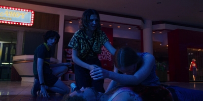 Stranger_Things_S03E08_mp48969.jpg