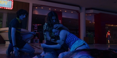 Stranger_Things_S03E08_mp48973.jpg