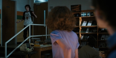 Stranger_Things_S04E01_mp42588.jpg