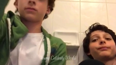 2016_-_Periscope_Livestream_mp40392.jpg